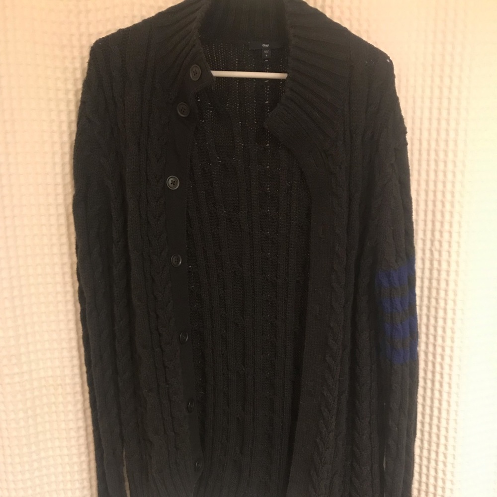Men’s Gap Size Small Dark Gray Cardigan w buttons
